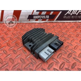 Regulateur de tension 