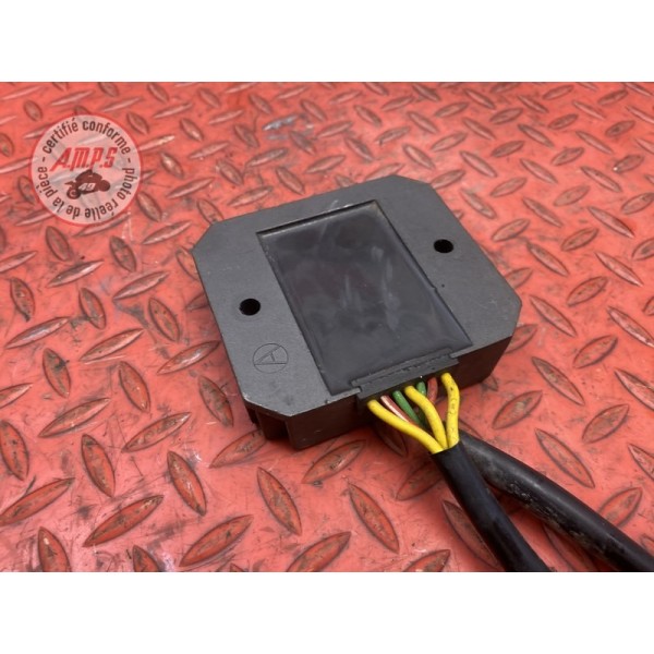 Regulateur de tension 