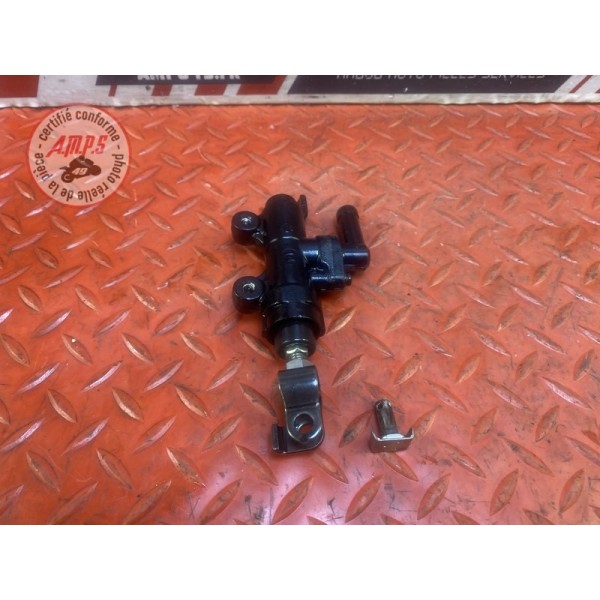 Maitre cylindre de frein arriere 