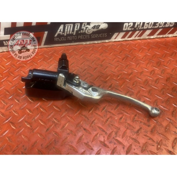 Maitre cylindre de frein avant 