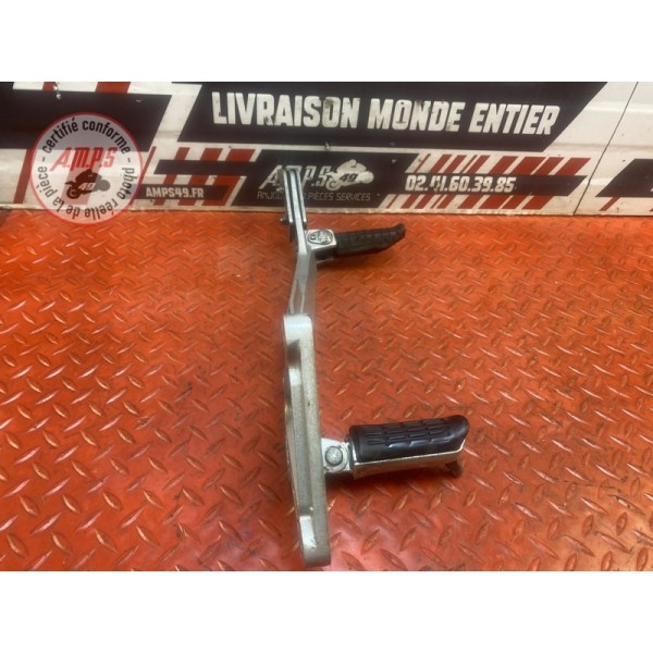 Platine repose pied passager gauche 