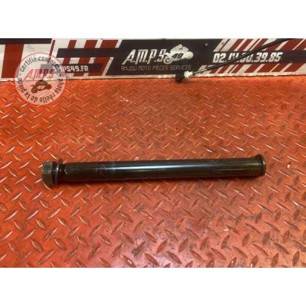 Axe de roue arriere 