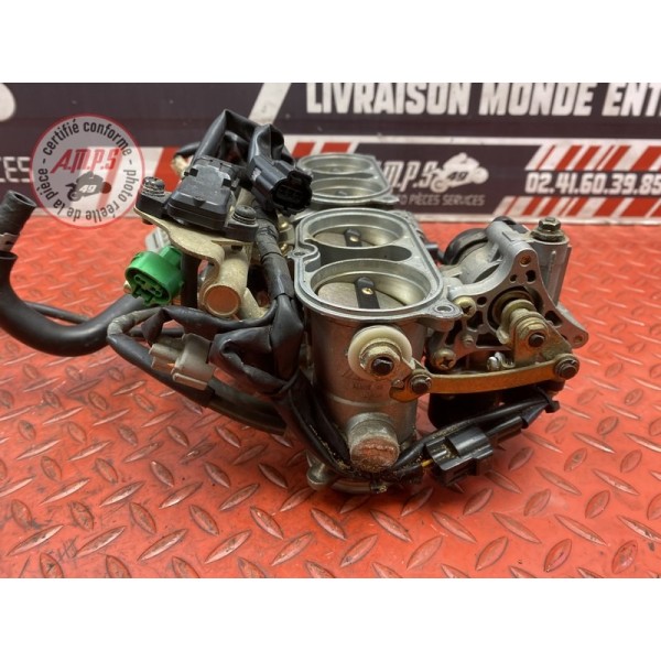 Rampe d'injection Yamaha R1 2004 à 2006 5VY 