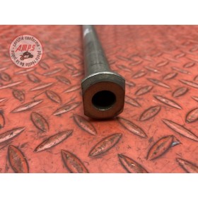 Axe de roue arriere 