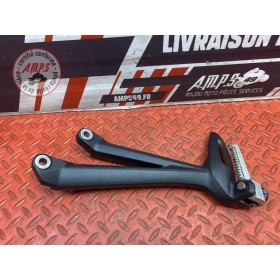 Platine repose pied passager gauche 675 Street Triple 2013 à 2016 