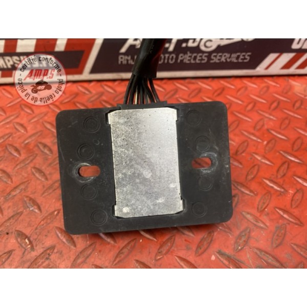 Regulateur de tension 