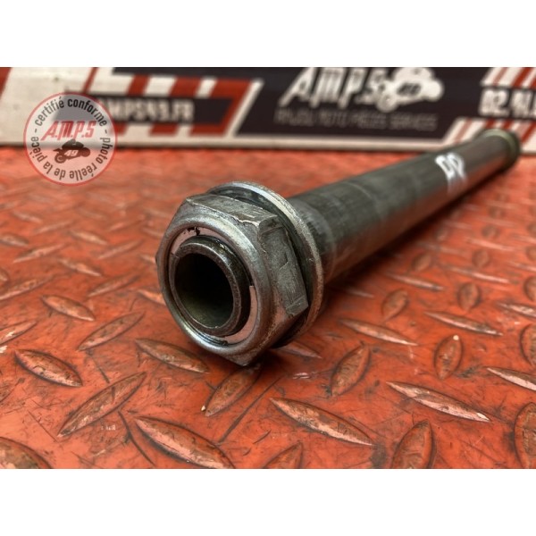 Axe de roue arriere 