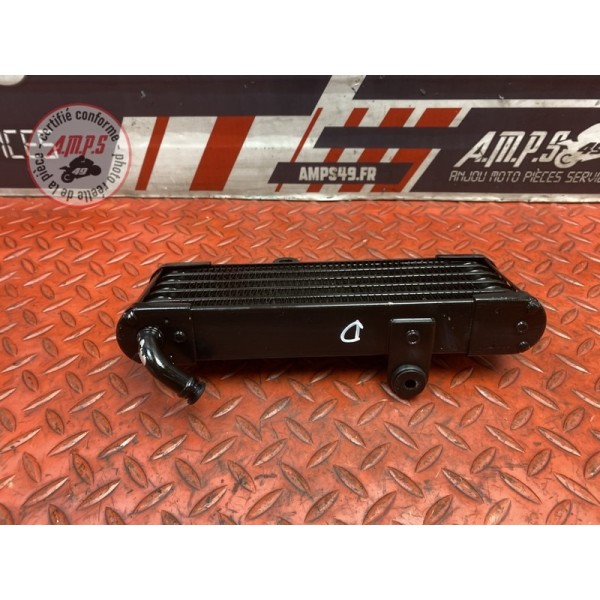 Radiateur d'huile droit 