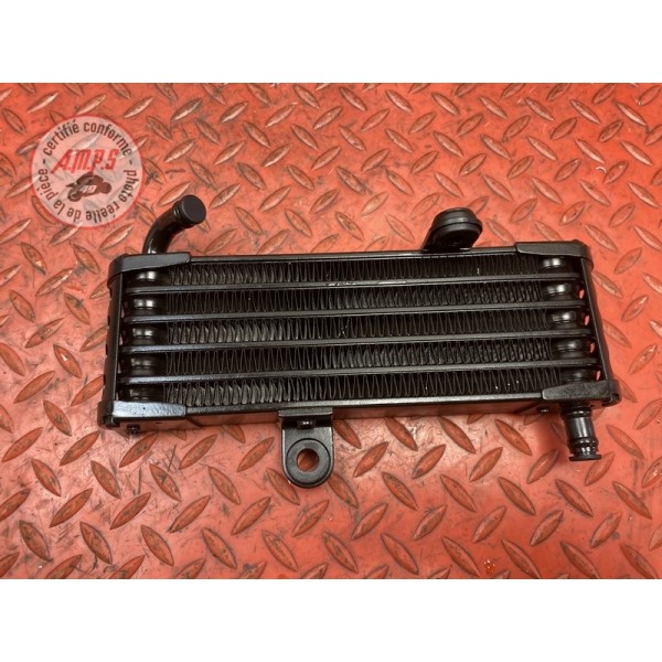 Radiateur d'huile droit 