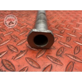Axe de roue arriere 