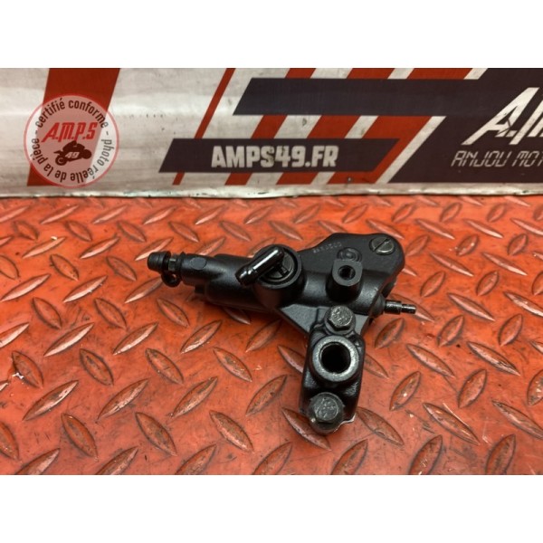 Maitre cylindre de frein avant 