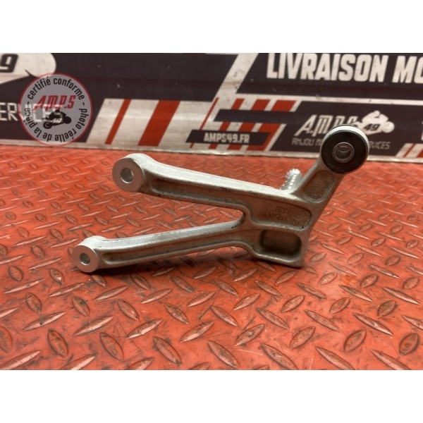 Platine repose pied passager droite 