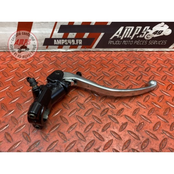 Maitre cylindre de frein avant 