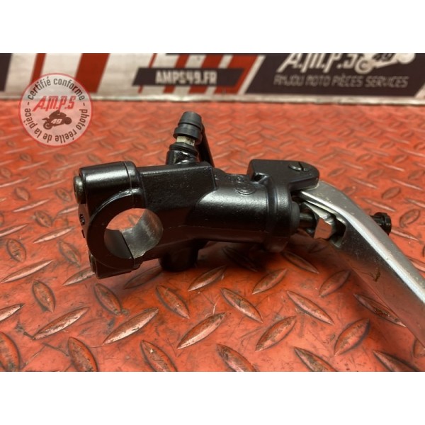 Maitre cylindre de frein avant 