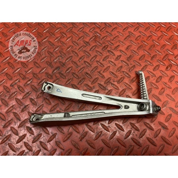 Platine repose pied passager droite 