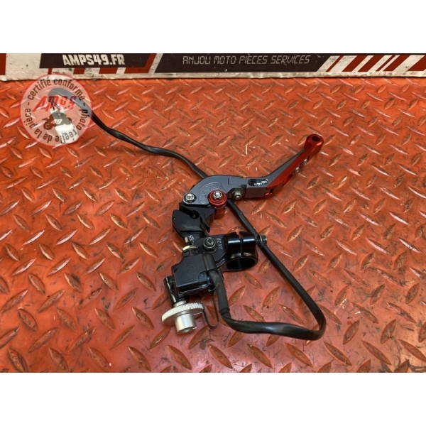 Cocotte d'embrayage avec levier 