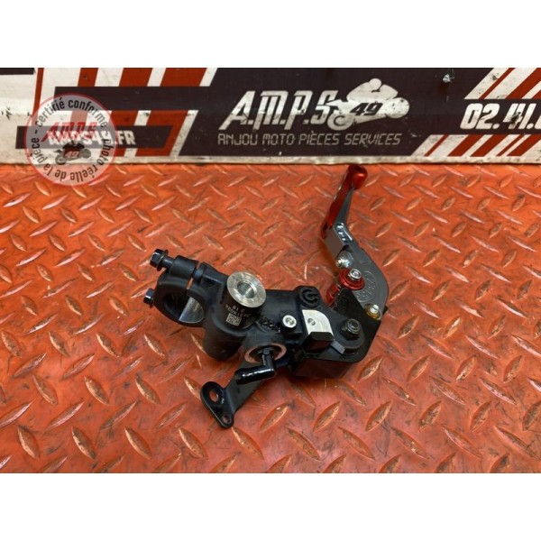 Maitre cylindre de frein avant 