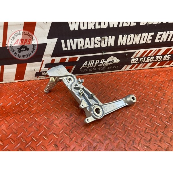 Platine repose pied droite 