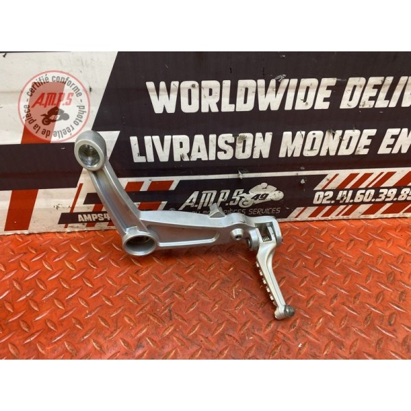 Platine repose pied droite 