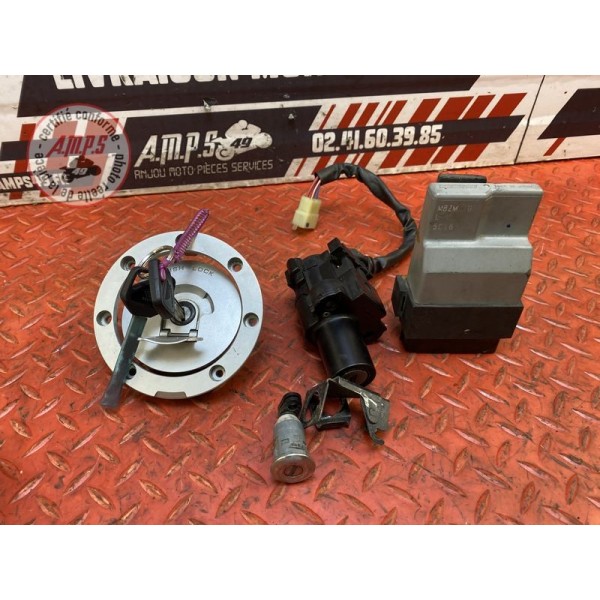 Kit neiman avec compteur + trappe et verrou Honda CB 600 F Hornet 2005 à 2006 