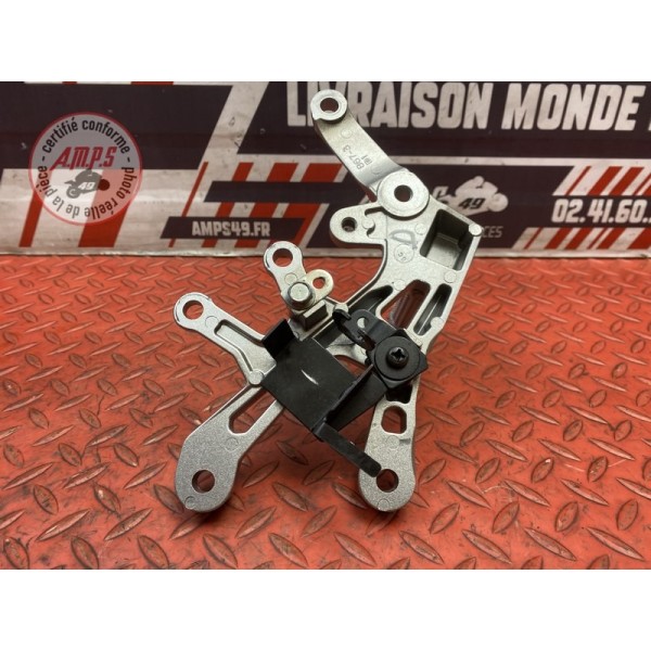 Platine repose pied droite Yamaha 1000 MT10 2016 à 2020 