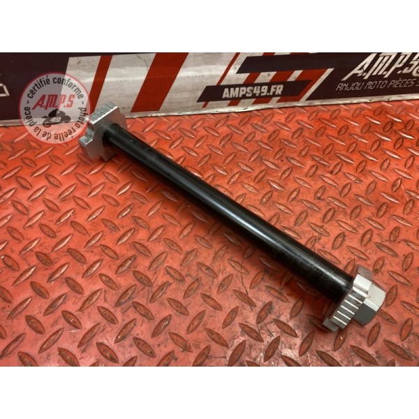 Axe de roue arriere 