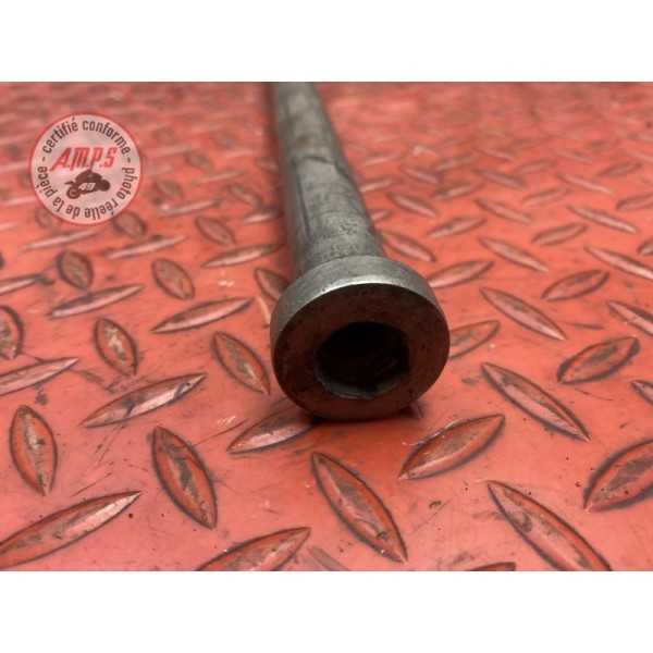 Axe de roue arriere Triumph 2300 ROCKET III 2004 à 2009 