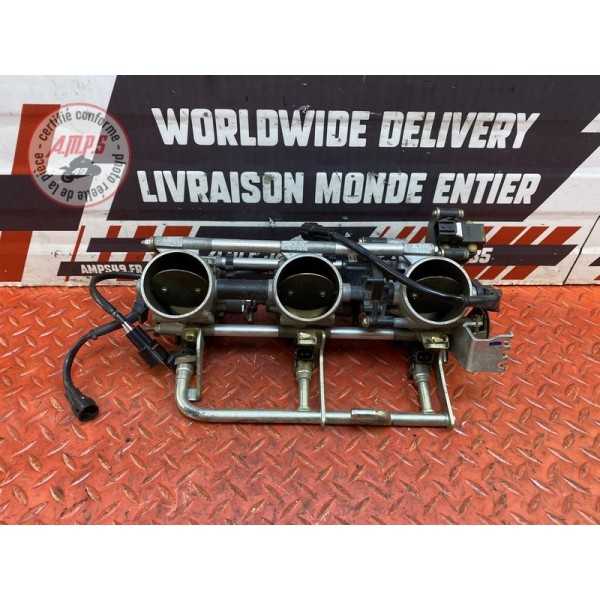 Rampe d'injection Triumph 2300 ROCKET III 2004 à 2009 