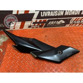 Cache plastique sous selle droit 