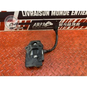 Regulateur de tension avec son support Suzuki GSR 750 2011 à 2016 