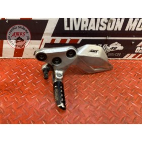 Platine repose pied gauche Suzuki GSR 750 2011 à 2016 