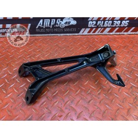Platine repose pied passager gauche Suzuki GSR 750 2011 à 2016 