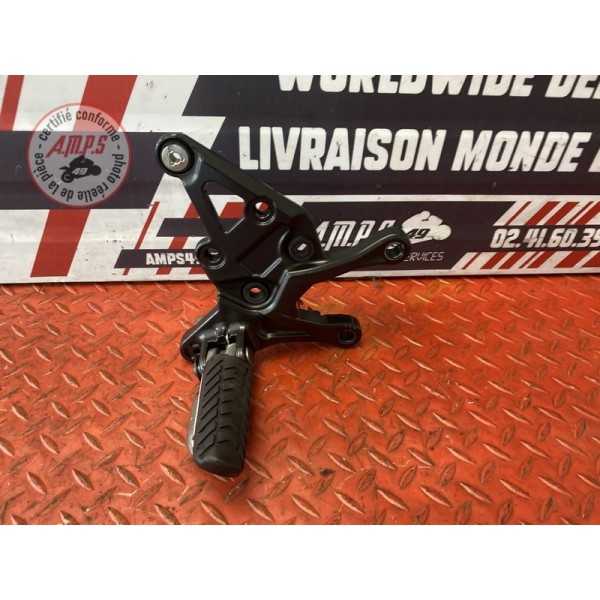 Platine repose pied droite Kawasaki Z900 2017 à 2019 