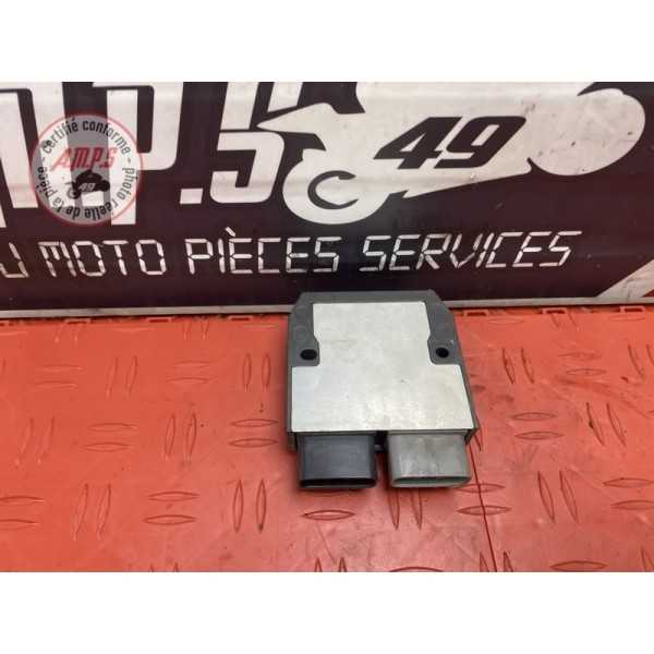 Regulateur de tension 
