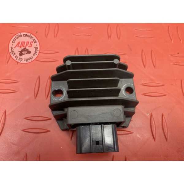 Regulateur de tension 