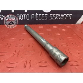 Axe de roue avant 