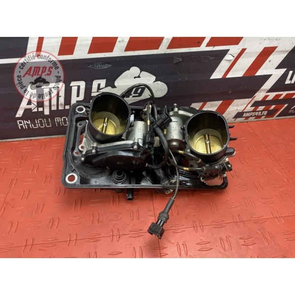 Rampe d'injection Ducati Streetfighter V2 2022 à 2023 