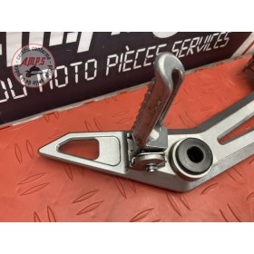 Platine repose pied droite 