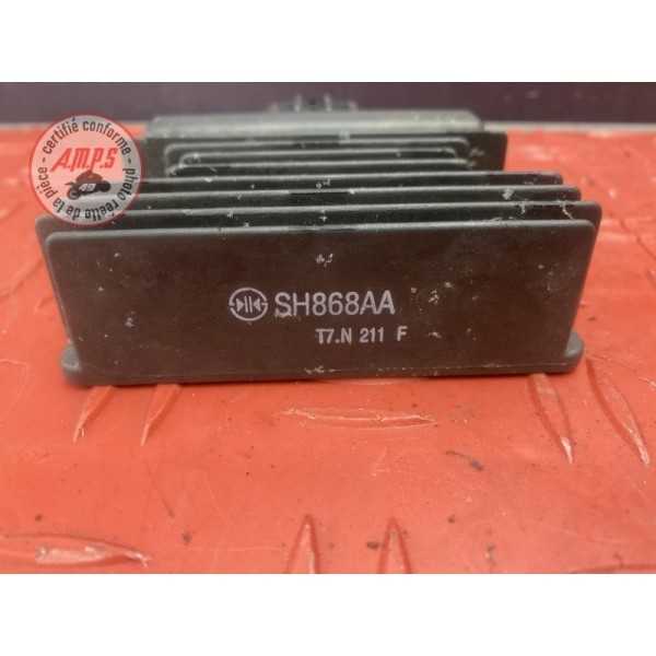 Regulateur de tension 