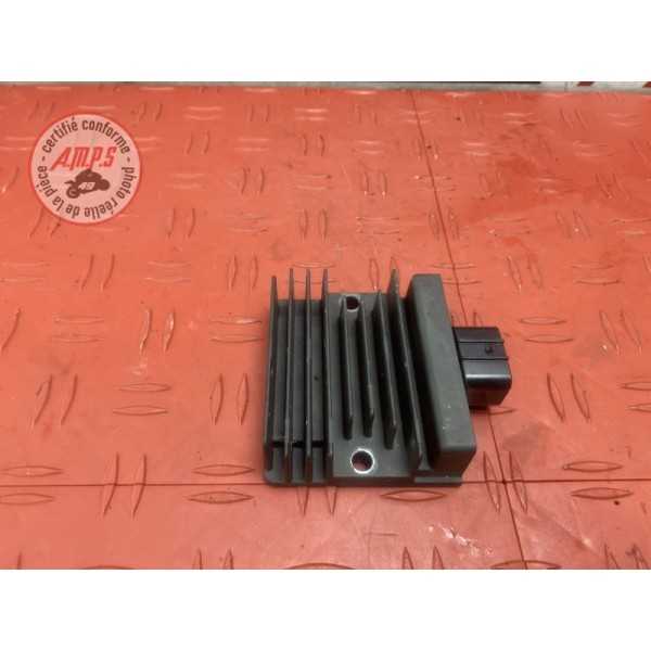 Regulateur de tension 