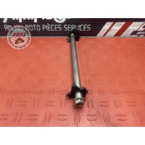 Axe de roue arriere 