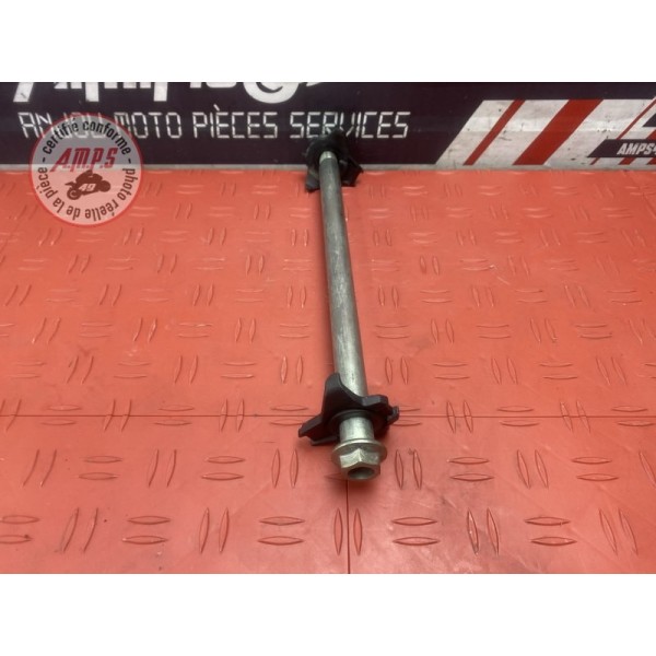 Axe de roue arriere 