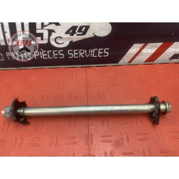 Axe de roue arriere 
