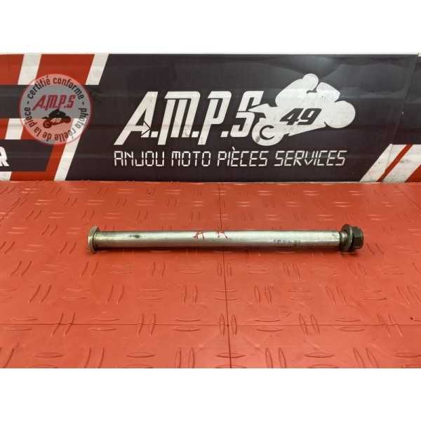 Axe de roue arriere 