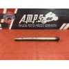Axe de roue arriere 