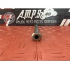 Axe de roue arriere 