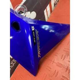 Flanc de carénage droit 