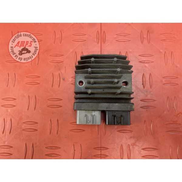 Regulateur de tension 