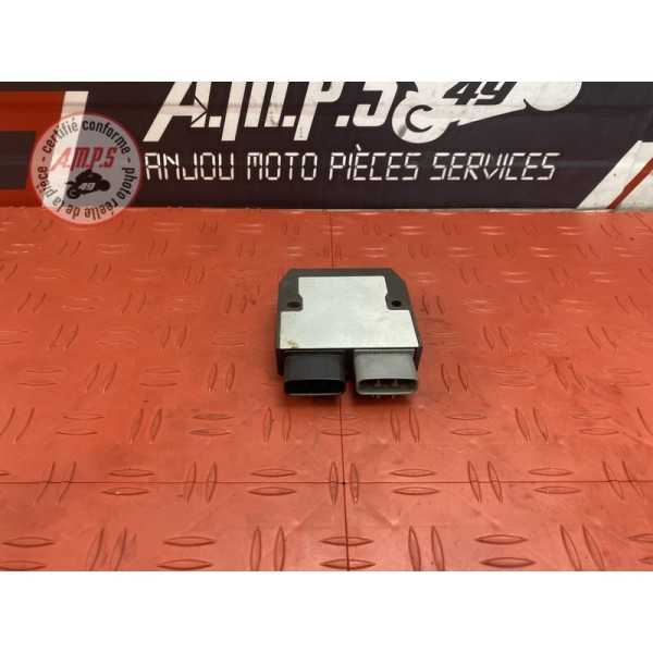 Regulateur de tension 