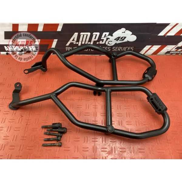 Crash Bar Givi Yamaha MT-09 Tracer 2015 à 2017 